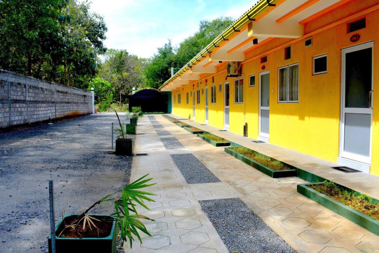 Sri Mayura Holiday Resort Kataragama Kültér fotó
